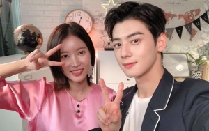 Lim Soo Hyang - Cha Eunwoo Saling Goda dan Bisik-Bisik Saat Syuting 'Gangnam Beauty'
