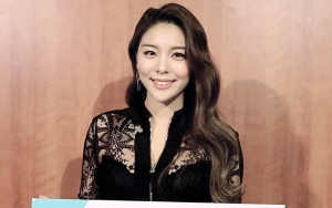 Ailee Posting Selfie dengan Dagu Lancip, Netter Lagi-Lagi Bahas Berat Badan