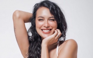 Kembali Unggah Foto Seksi Pakai Bikini, Sophia Latjuba Tuai Komentar Negatif