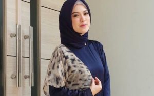 Telah Lama Berhijab, Delia Septianti Belum Siap Tampil Syar'i