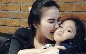 Ayu Ting Ting Dihujat Pamer Foto Anak Cuma Gunakan Pakaian Dalam, Haters Ejek Bilqis Mirip Binatang