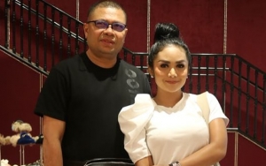 Sebelum Operasi Laser Mata, Krisdayanti Ajak Raul Lemos Lakukan Ini
