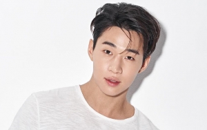 Fans Antusias Rayakan Debut Henry eks Super Junior di Hollywood