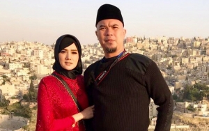 Dhani Disindir Menyebar Kebencian, Mulan Bijak Ajak Netizen Contoh Aksi Peluk Jokowi-Prabowo