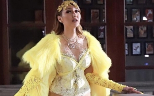 Lucinta Luna Seksi di Kolam Renang, Bentuk Aneh Paha dan Anggota Tubuhnya Jadi Sorotan