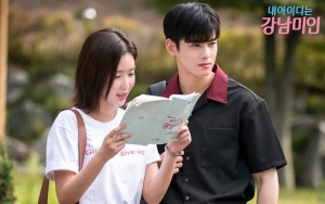 Lim Soo Hyang Pegangi Lengan Cha Eunwoo Saat Syuting 'Gangnam Beauty' Jadi Sorotan Fans