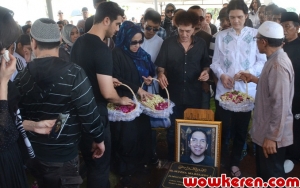 Faldy Albar Tutup Usia, Begini Suasana Pemakaman Penuh Haru dan Doa