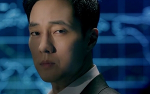 Kerennya Gaya So Ji Sub Syuting 'Terius Behind Me' di Polandia