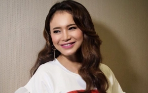 Foto Sebelahan dengan Jonatan Christie, Rossa Sukses Bikin Netter Iri