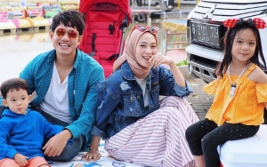 Beri Gombalan Romantis ke Istri, Melki Bajaj Bikin Netter Jomblo 'Kejang-Kejang'