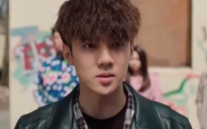 Sehun Bertengkar Hingga Jambak-Jambakan di Preview Web Film 'Dokgo Rewind'