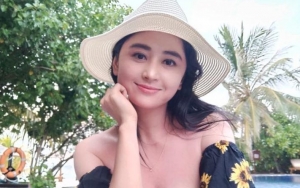 Tampil Gemas Sekaligus Seksi, Dewi Persik Kenalkan Peliharaan Kucing Mahalnya