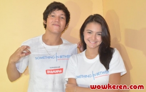 Promosi Film 'Something in Between' Bareng Amanda Rawles, Naufal Samudra Sempat di DO dari Sekolah