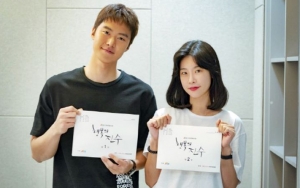 Jadi Pasangan Drama Spesial JTBC, Gong Myung - Sojin Girl's Day Serasi di Sesi Baca Naskah