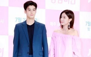 Syuting 'Gangnam Beauty', Cha Eunwoo dan Lim Soo Hyang Gandengan Tangan Bikin Heboh