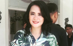 Dikabarkan Gugat Cerai, Shezi Idris Hapus Foto-Foto Suami dari Instagram