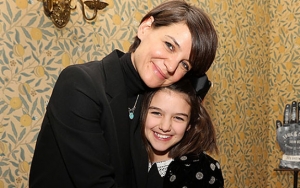 Tampil Kembar, Intip Cantiknya Suri Cruise dan Katie Holmes Berikut Ini