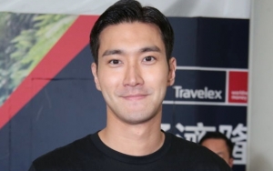 Balik ke Korea, Siwon Curhat Kehilangan Barang-Barang Ini di Pesawat
