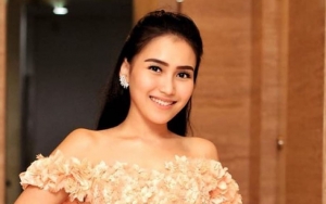 Punya Mata Silinder dan Minus, Ayu Ting Ting Bikin Pangling Pakai Kacamata