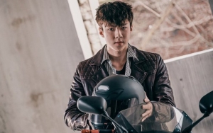 Wajah Ganteng Sehun Berlumuran Darah di Trailer Baru 'Dokgo Rewind'