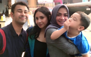 Bentuk Sederhana, Harga Fantastis Tas 'Tukang Sayur' Ibunda Nagita Bikin Fans Pingsan