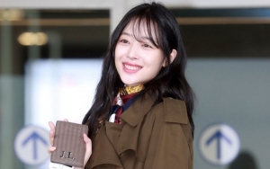 Hadiri Acara Brand Kosmetik di New York, Penampilan Anggun Sulli Tuai Pujian