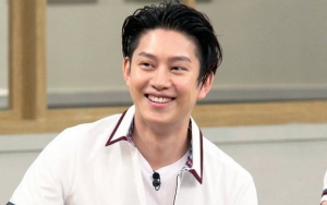 Gendong dan Cium Keponakan, Heechul Disuruh Cepat Nikah