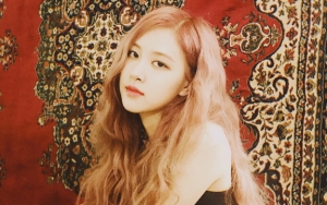 Tak Ingin Kalah Dengan Jennie, Rose Black Pink Pamer Kamera Baru