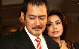 Sering Dihujat Pelakor Legend, Mayangsari Tak Kalah Elegan Saat Foto Bareng Mertua Nia Ramadhani