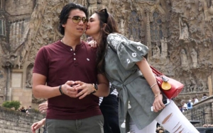 Luna Maya 5 Tahun Pacaran Tulis Pesan Haru Isyaratkan Putus, Reino Justru Bahagia Karena Hal Ini