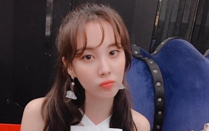 Posting Foto Serius Baca Naskah 'Time', Seohyun Banjir Dukungan