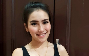 Adu Cantik Bareng Iis Dahlia dan Cita Citata, Belahan Dada Ayu Ting Ting Ngintip