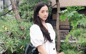 Pose di Jembatan Brooklyn New York, Jisoo Black Pink Secantik Ini