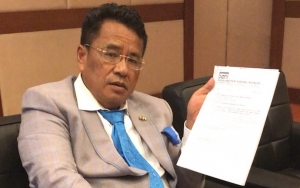 Hotman Paris Hutapea Bagikan Tips Ciduk Suami Selingkuh, Ekspresi Asisten Tahan Tawa Curi Perhatian
