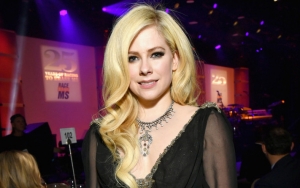 Avril Lavigne Siap Hadapi Badai di Cuplikan Single Terbaru 'Head Above Water'