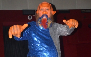 Super Ribet, Beginilah Transformasi Indro Warkop Jadi Alien di 'Gila Lu Ndo!'