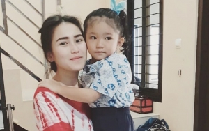 Sadisnya Haters, Lelang Anak Ayu Ting Ting Seharga Rp 1,2 Juta