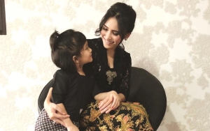 Foto Endorse Baju Bilqis Dijepret Asal-Asalan, Ayu Ting Ting Tuai Hujatan Netter