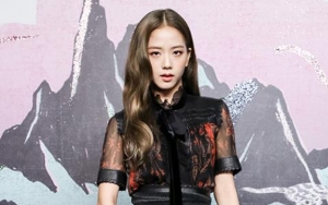 Berangkat ke Jepang, Tingkah Ceria Jisoo Black Pink Tuai Pujian Netter