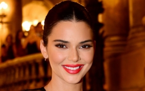 Kembali ke Runaway Usai Kontroversi Foto Bugil, Kendall Jenner Dipuji Editor Vogue