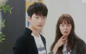 Adegan Ciuman Hot Park Shi Hoo dan Song Ji Hyo di 'Lovely Horribly' Dikomplain Netter