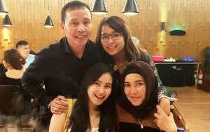 Sang Bunda Bagikan Foto Lawas, Alis Ayu Ting Ting Curi Perhatian Netter