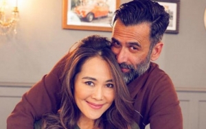 Istri Pamer Foto Acungkan Jari Tengah dan 'Sindiran', Jeremy Thomas: Jangan Nyinyir