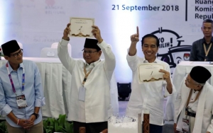 Jokowi dan Prabowo 'Perang' Tagar Hingga Sepakat Tambah Angka '0' Usai Penentuan Nomor Urut Pilpres