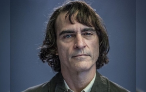 First Look 'Joker' Dirilis, Dandanan Joaquin Phoenix Mirip Heath Ledger di 'The Dark Knight'?
