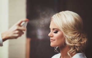 Tak Hanya Bikin Make Up Tahan Lama, 8 Penggunaan dan Fungsi Setting Spray yang Wajib Cewek Tahu