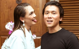 Sempat Galau, Luna Maya Akhirnya Ikhlas Lepas Reino Barrack?