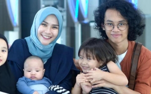 Zaskia Adya Mecca Ditemani Putra Tirinya Berbelanja, Tampak Bak Adik Kakak