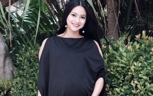 Usia Kandungan Masuk Trimester Ketiga, Rini Yulianti Pamer Pose Yoga Bikin Warganet Ngilu