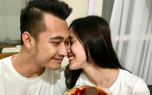 Tidak Dihadiri Sang Ibu, Eza Gionino Akhirnya Unggah Foto Resepsi Pernikahan